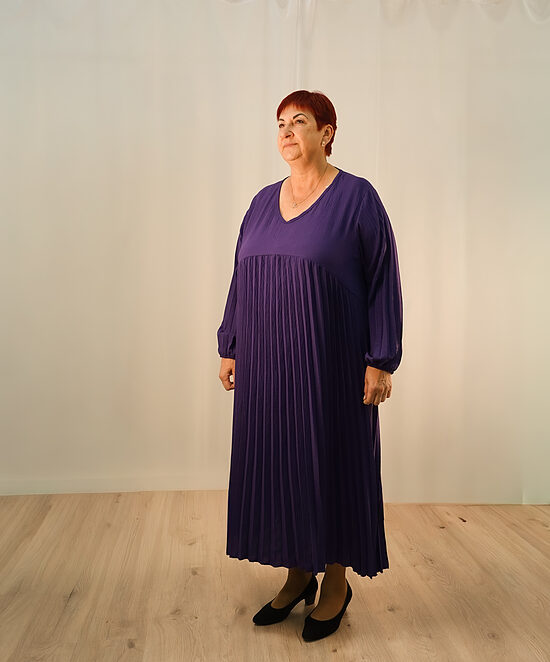 Lillā svētku kleita